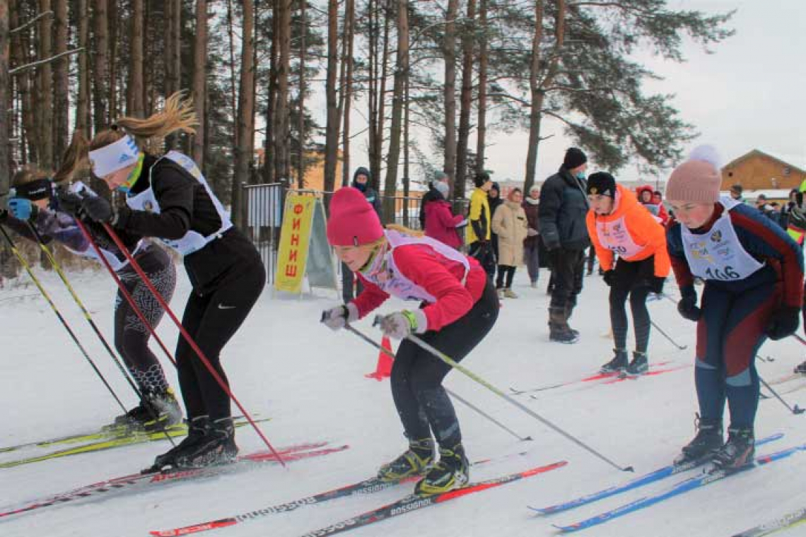 Более 200 студентов колледжей приняли участие в первенстве ЯО по лыжным гонкам
