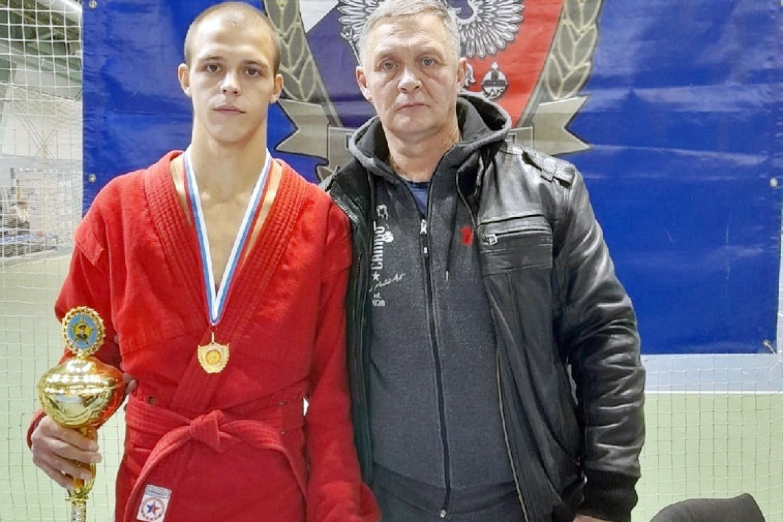 «Золото» рыбинского самбиста