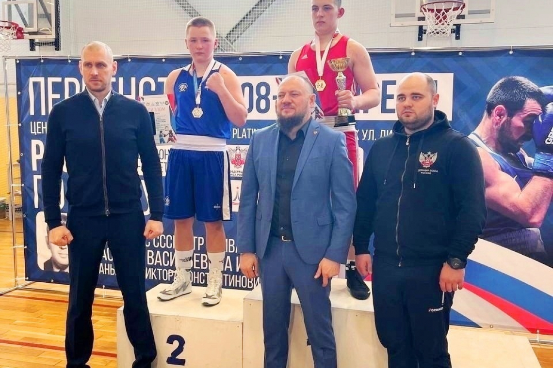 У боксеров два серебра и три бронзы