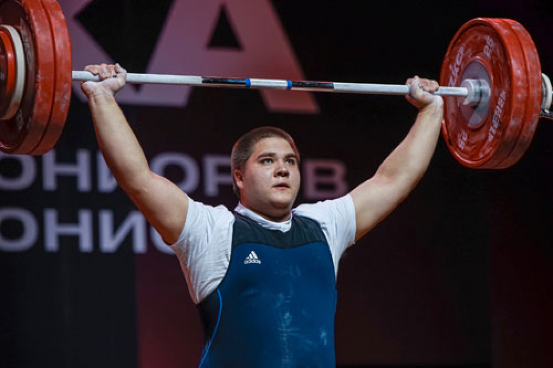 Стал серебряным призером