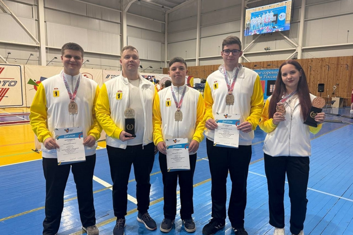 Рыбинские лучники с медалями