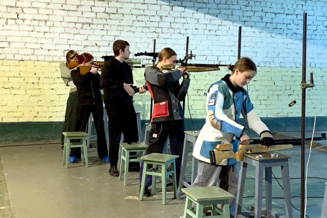 Студенты - снайперы