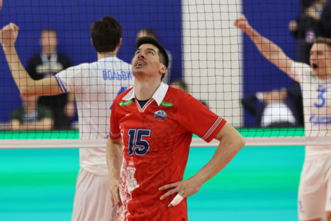 В сухую уступили лидеру