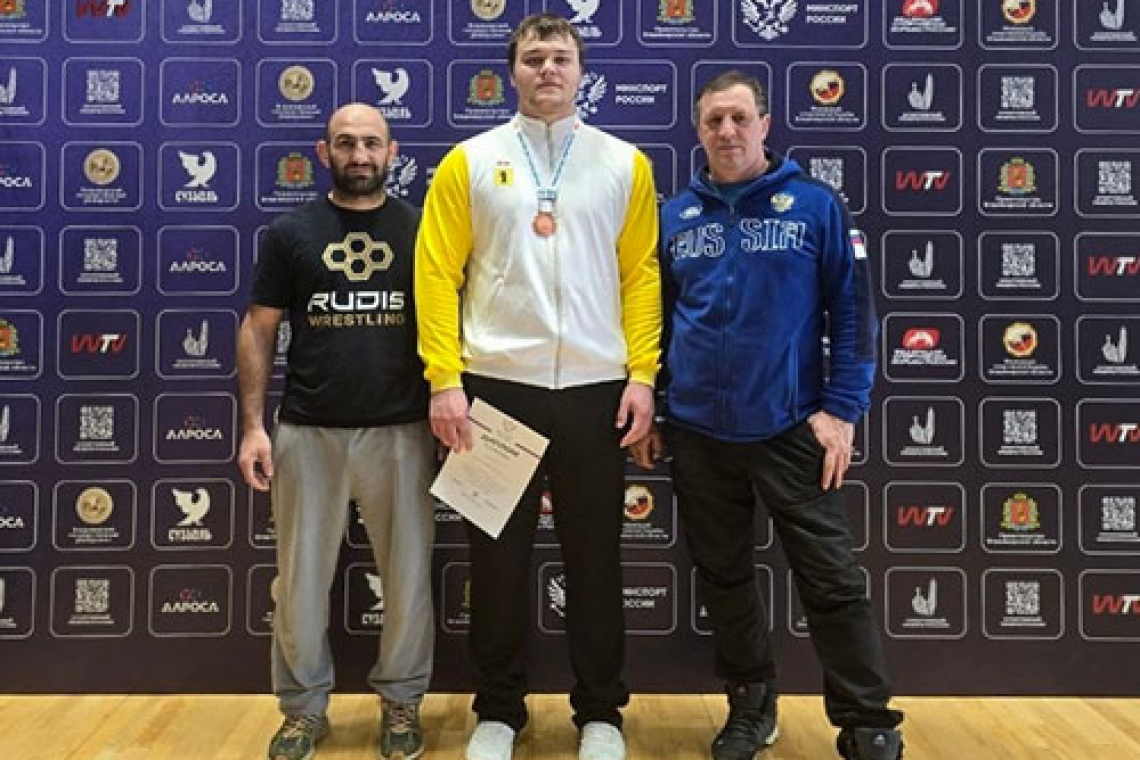 Бронза ярославского борца