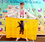 Россыпь медалей ярославских каратистов