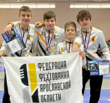 Рапиристы с серебряными медалями