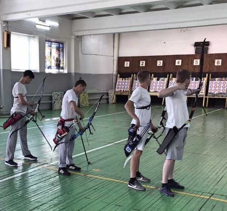 В Рыбинске соревновались лучники