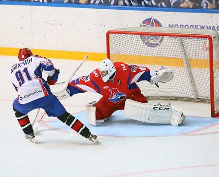 Волевая победа «Локомотива-2004»
