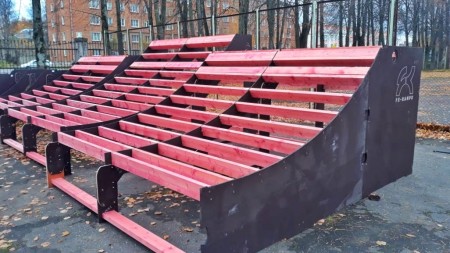 В Рыбинске монтируется скейт-площадка
